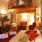 Hotel & Pena Montanesa