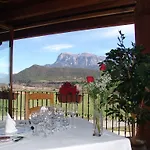 & Pena Montanesa