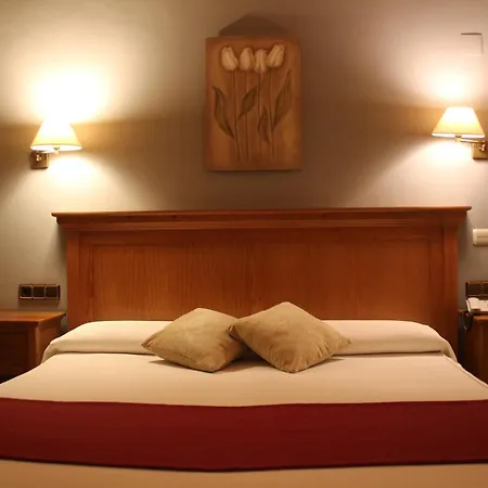 & Pena Montanesa 3* Aínsa