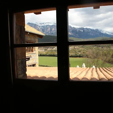 & Pena Montanesa 3* Aínsa