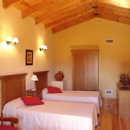 Hotel & Pena Montanesa