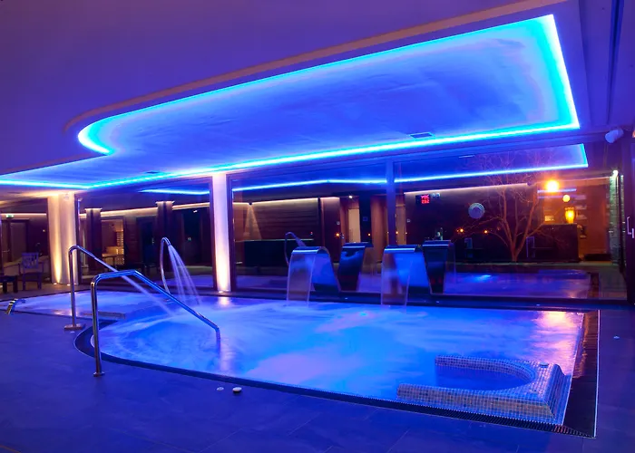 & Pena Montanesa Ainsa