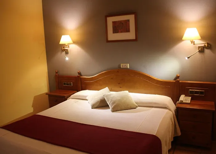 & Pena Montanesa Hotel