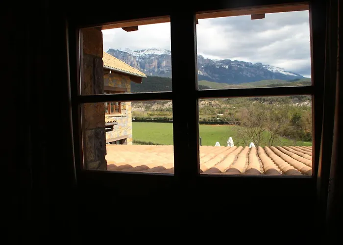 & Pena Montanesa 3* Aínsa