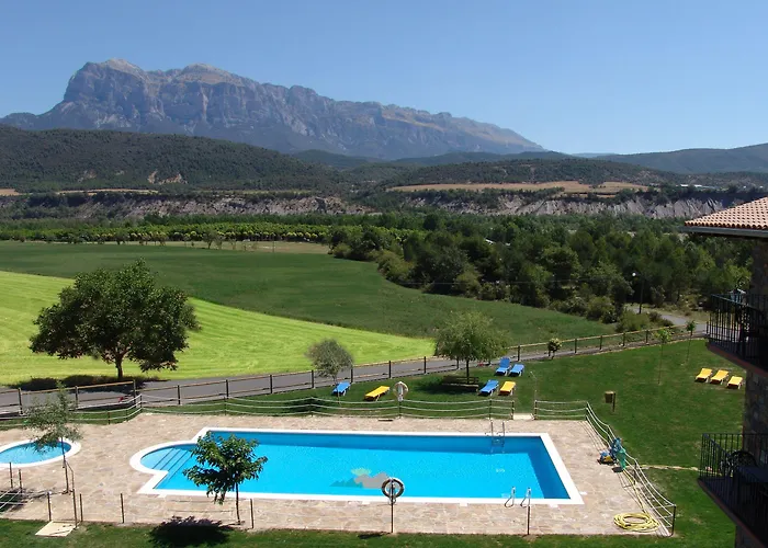 Hotel & Pena Montanesa