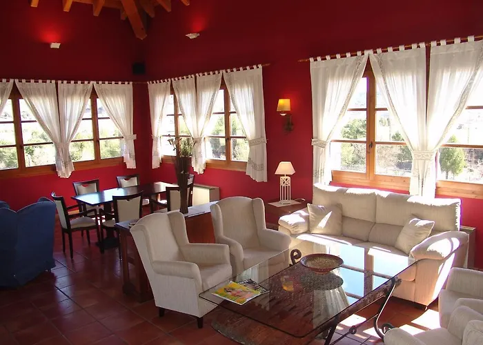 & Pena Montanesa Aínsa