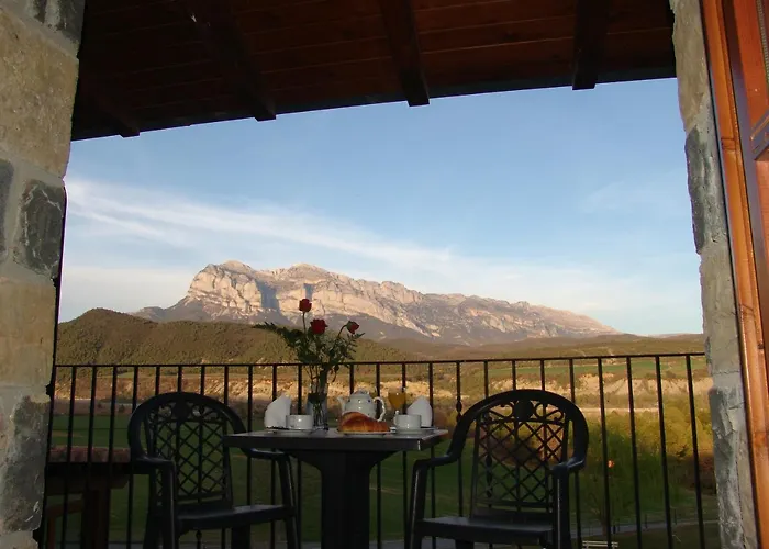 Hotel & Pena Montanesa